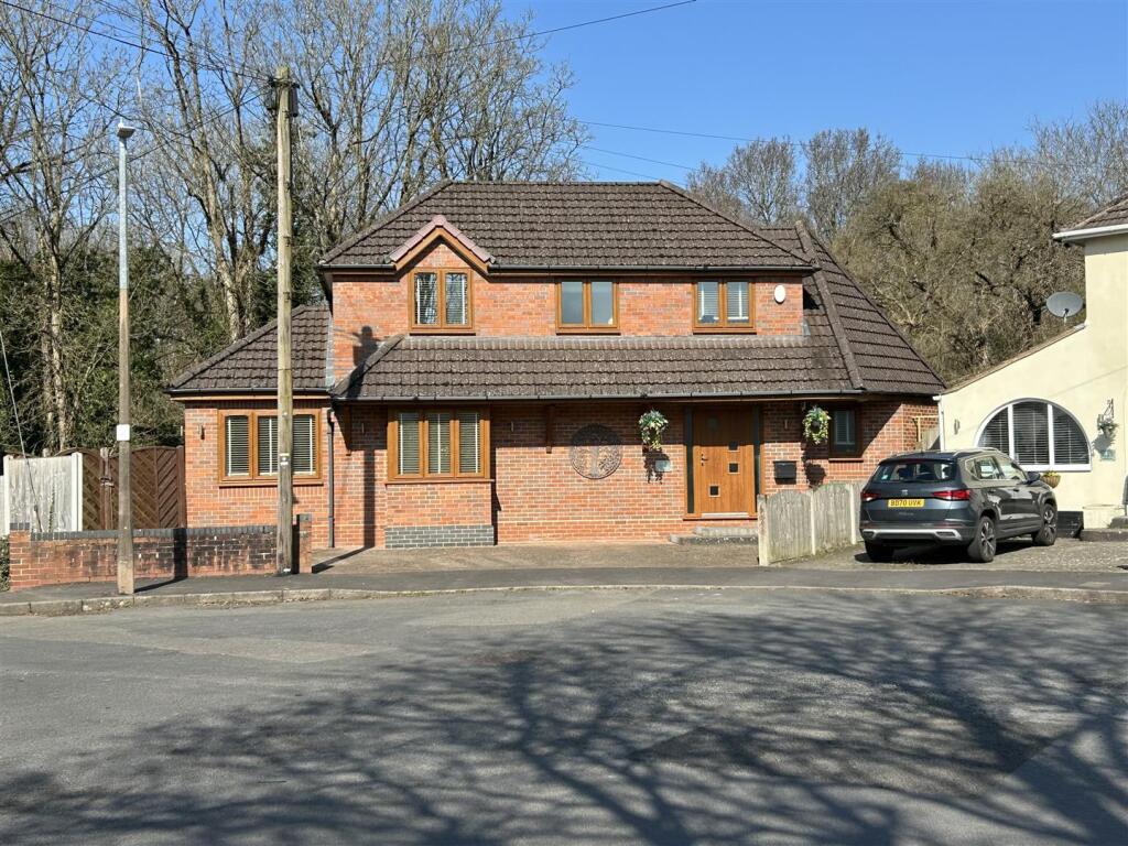 Additional image 24 of Lutley Avenue, Halesowen