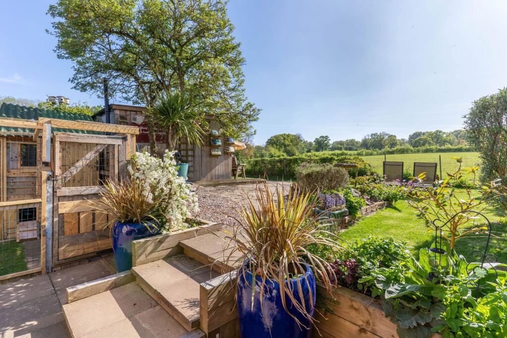 Additional image 26 of Rear Cottages, Alvechurch, B48