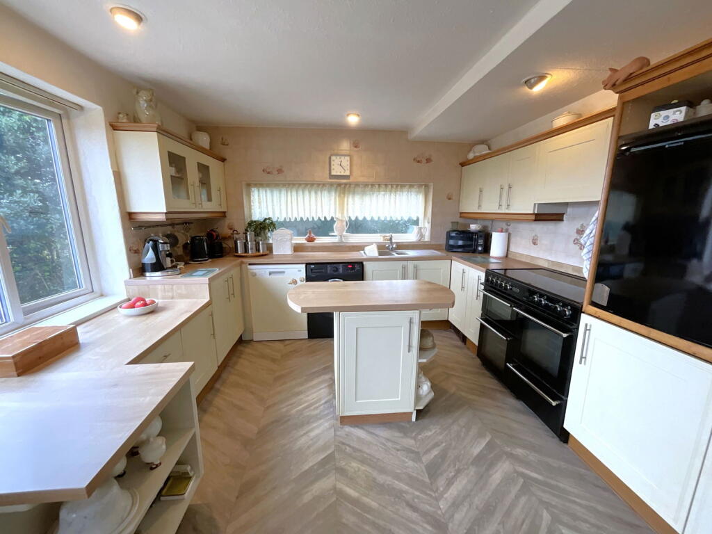 Additional image 5 of HALESOWEN, Wall Well