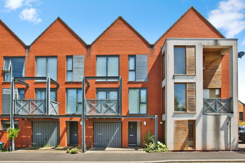 Couture Grove, Street, BA16 0GA