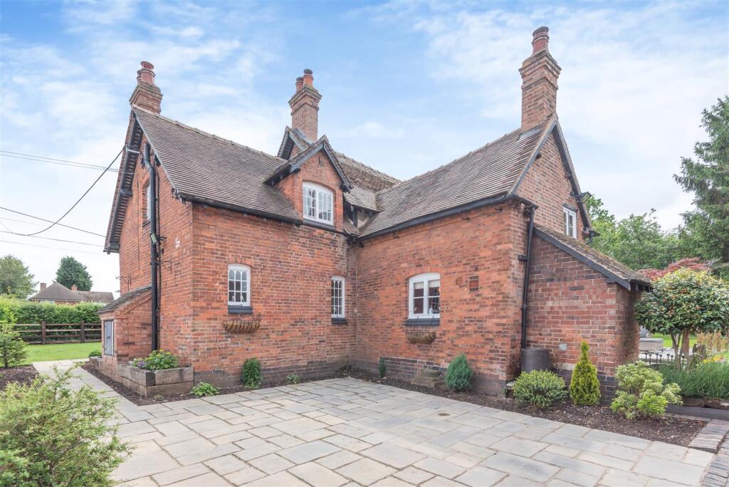 Additional image 21 of Grove Lane, Wishaw,