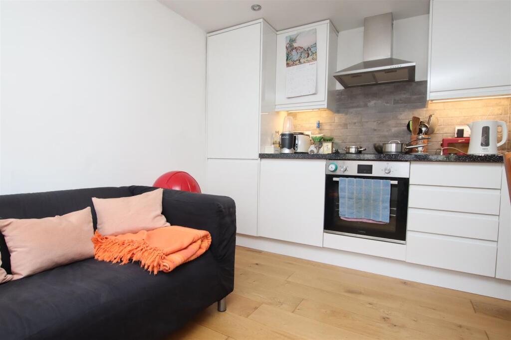 Additional image 5 of Locksbrook Road, Bath, BA1