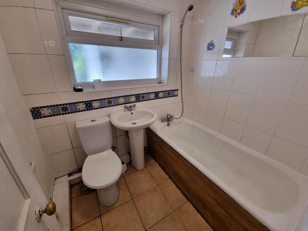 Additional image 4 of 108 Oakley Road, Redditch, West Midlands