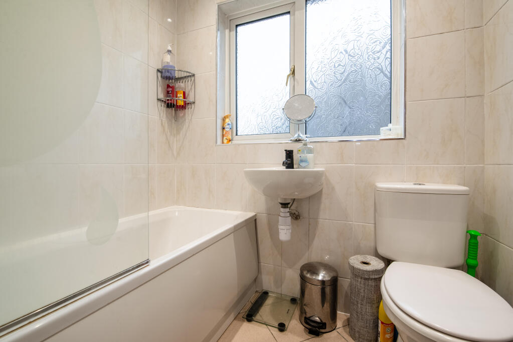 Additional image 9 of Hallowes Grove, Cullingworth, Bradford, West Yorkshire, BD13