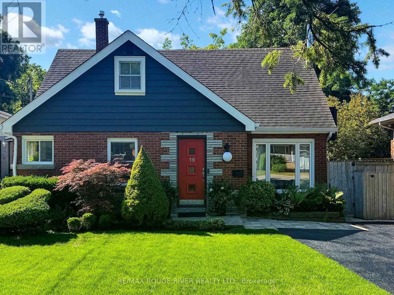 Primary image of 15 WHITE AVENUE|Toronto (Highland Creek), Ontario M1C1P1