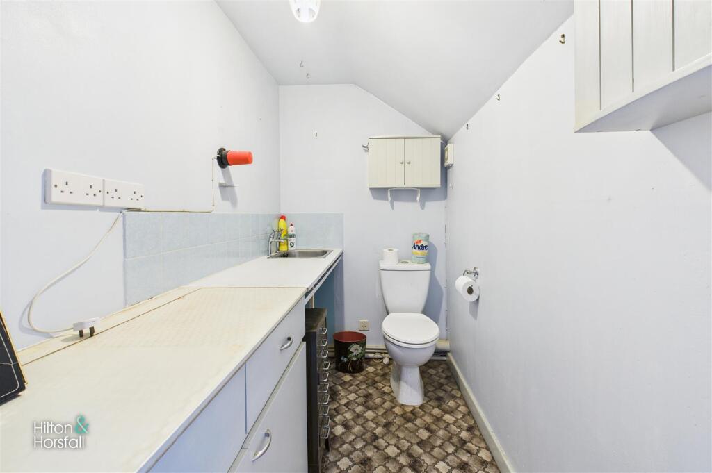 Additional image 9 of Uplands Drive, Fence