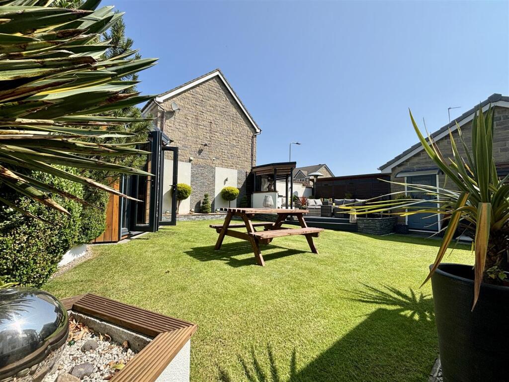 Additional image 28 of Cliveden Avenue, Thornton, Bradford