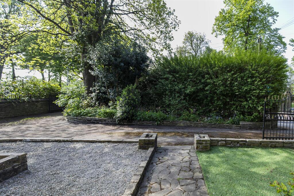 Additional image 32 of Whitcliffe Road, Cleckheaton