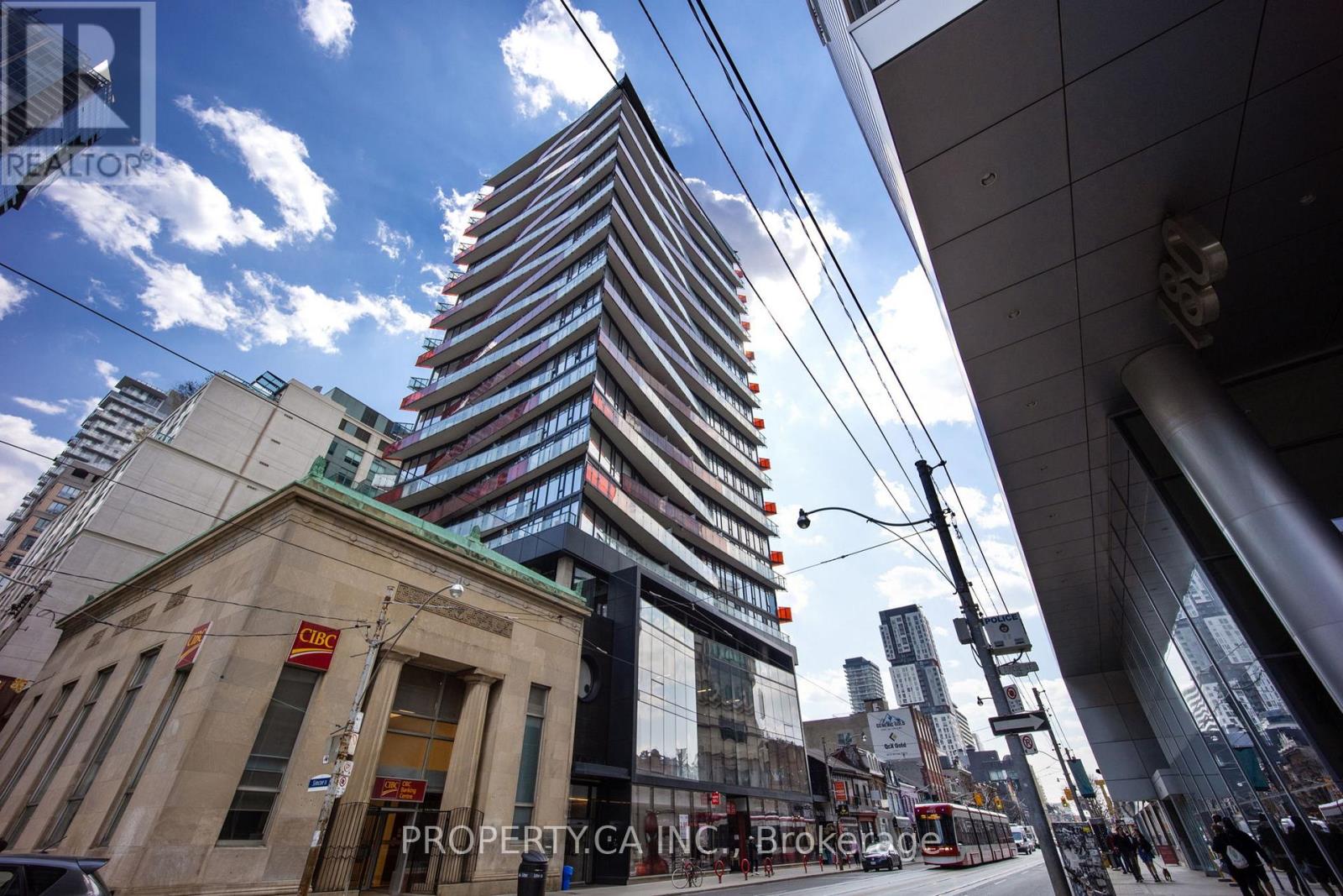 1610 - 215 QUEEN STREET|Toronto (University), Ontario M5V0P5