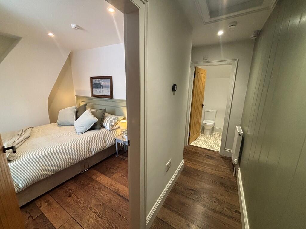 Additional image 13 of Hendford Hill