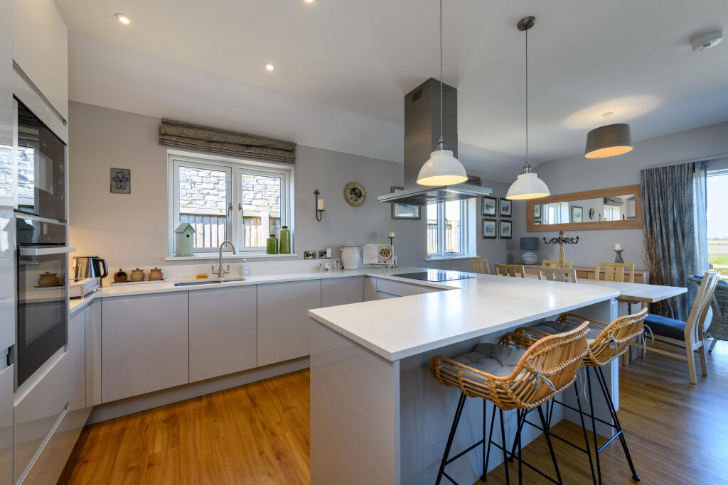 Additional image 11 of Highfields Close, Walton