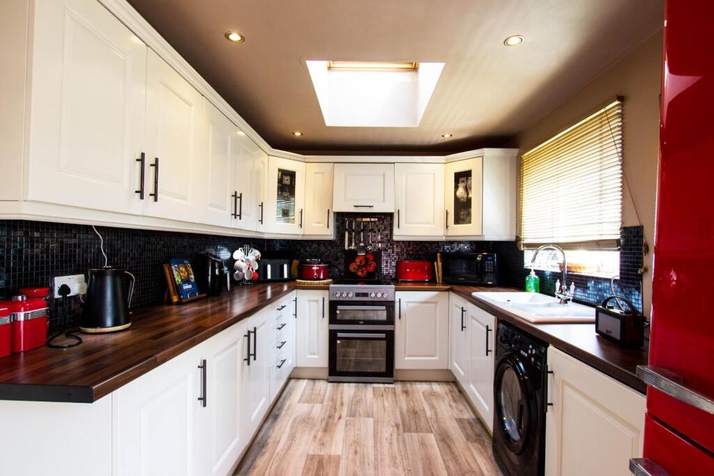 Additional image 2 of 'Norbreck' Oldfield Avenue
