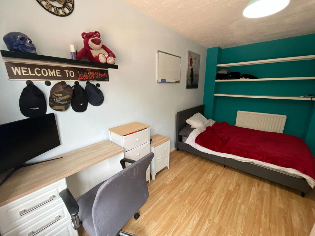 Additional image 13 of HALESOWEN, Oak Court