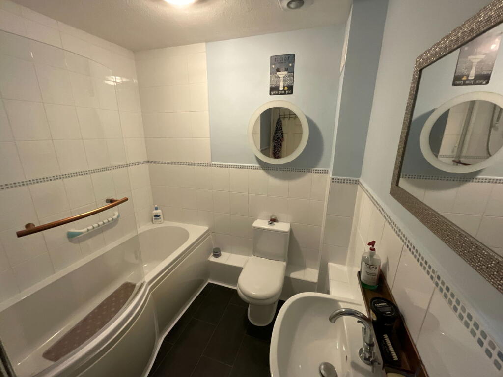 Additional image 15 of HALESOWEN, Oak Court