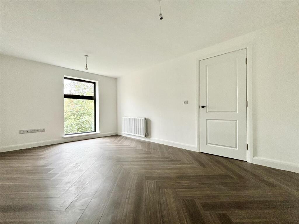 Additional image 10 of 10 Kinder Close, Thornton, Bradford