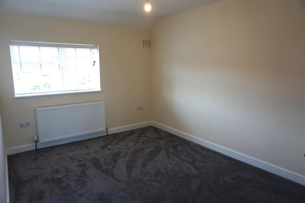 Additional image 9 of Foxlydiate Crescent, Redditch