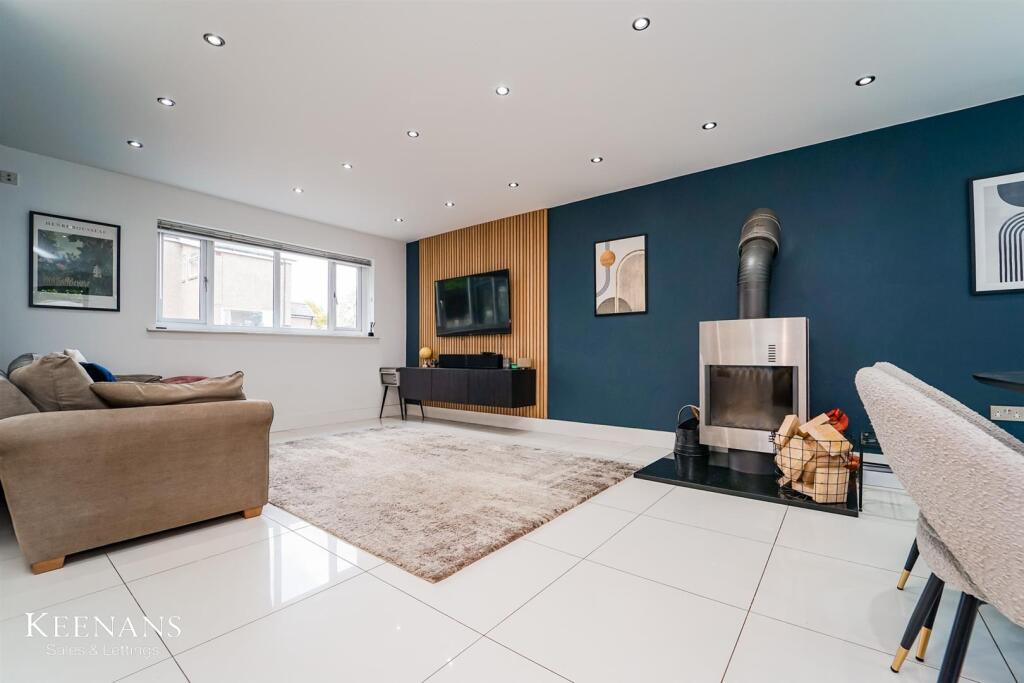 Additional image 45 of Newbigging Avenue, Rossendale