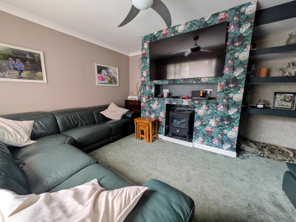 Additional image 4 of Greenside, Bradford, BD12