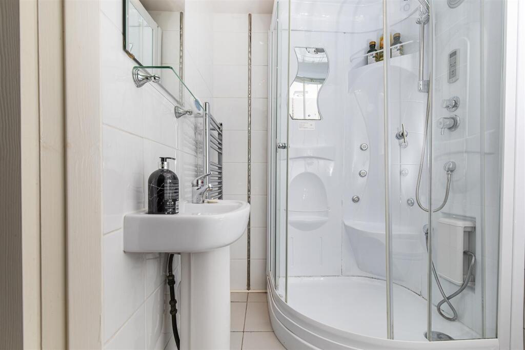 Additional image 20 of Whitcliffe Road, Cleckheaton