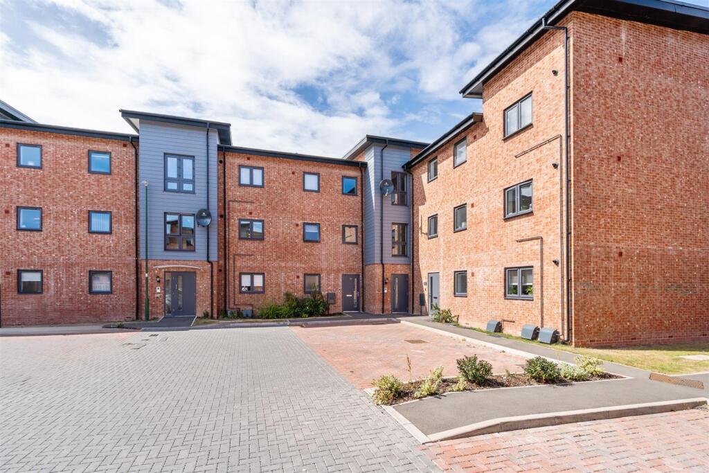 Additional image 9 of Newman Square, Shirley