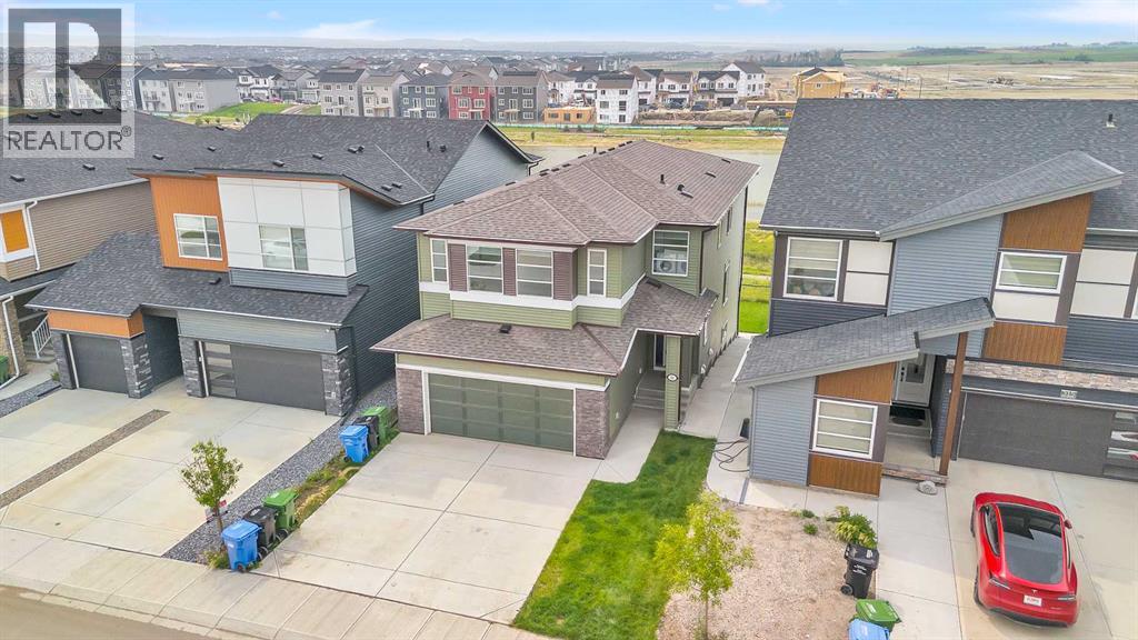 311 Lucas Way NW|Calgary, Alberta T3P0R5