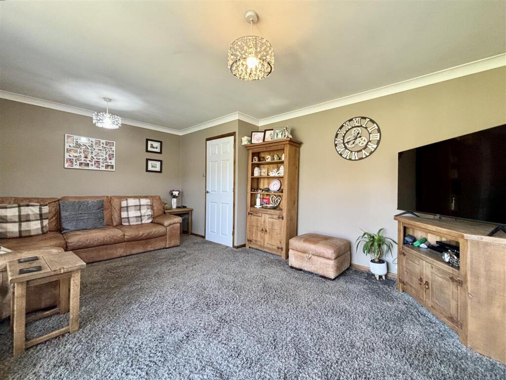 Additional image 4 of Elliot Court, Queensbury, Bradford