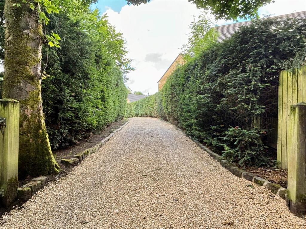 Additional image 29 of Park Lane, Queensbury, BD13 1QH