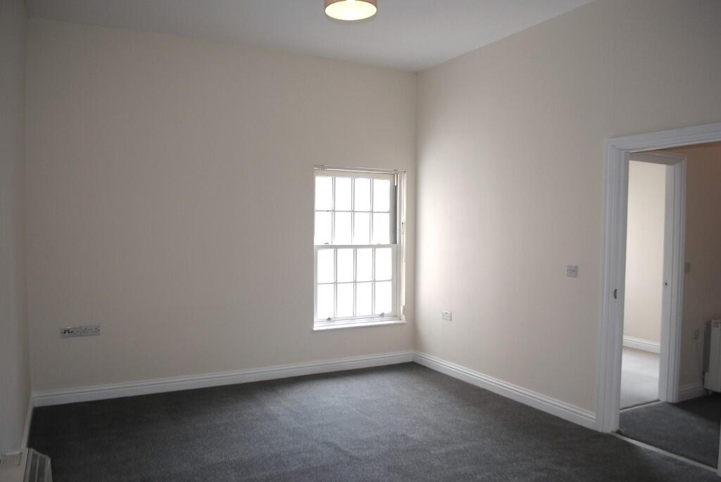 Additional image 8 of ***attention Investors And First Time Buyers, Yield Over 8%  A Modern, Purpse-built 2-bedroom 1ST Floor  Apartment***