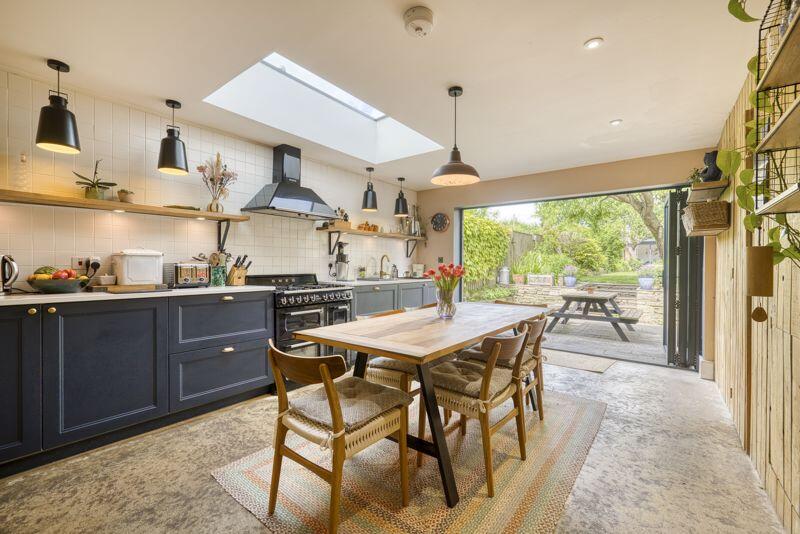 Additional image 3 of Central Frome