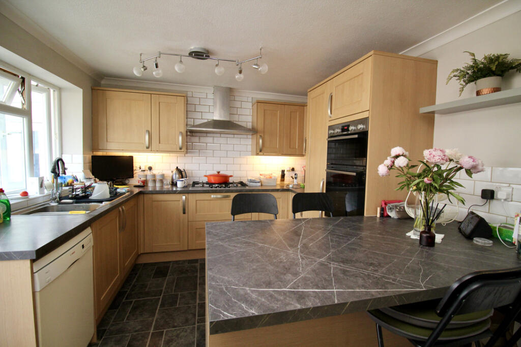 Additional image 16 of Stonehill, Street