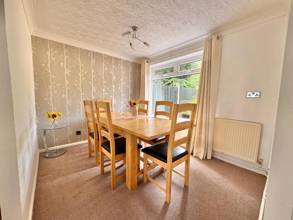 Additional image 4 of Burghley Drive, West Bromwich, West Midlands, B71 3LX