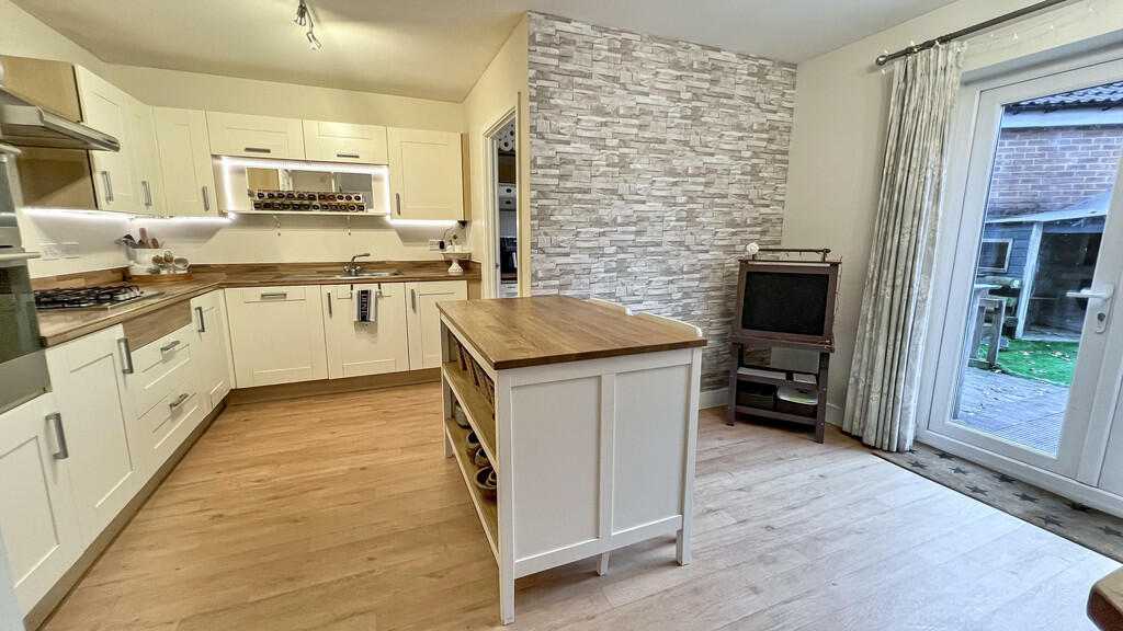 Additional image 6 of Swaledale Road, Warminster