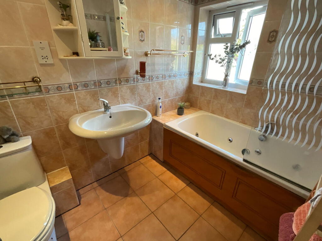 Additional image 11 of HALESOWEN, Birchfield Close