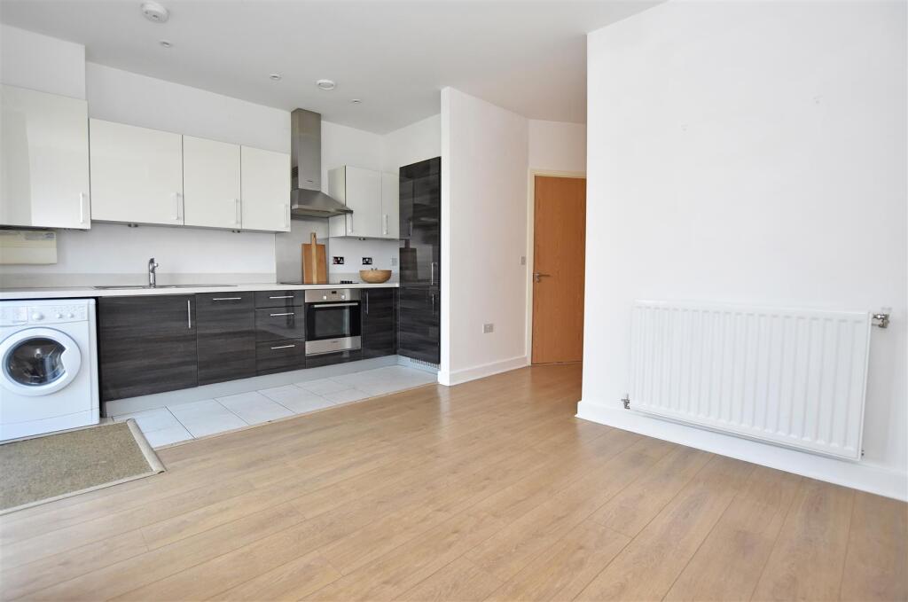 Additional image 10 of Victoria Bridge Road, Bath