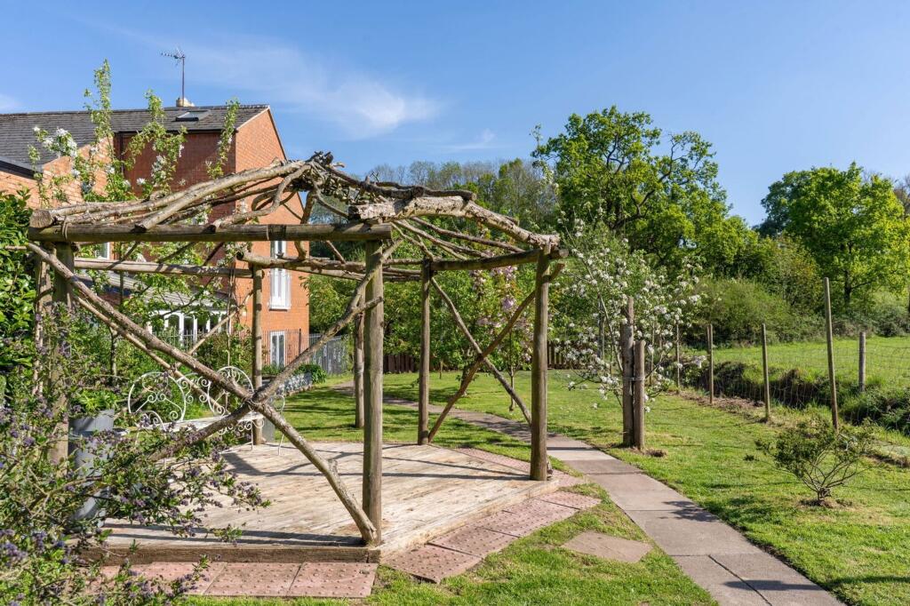 Additional image 32 of Rear Cottages, Alvechurch, B48