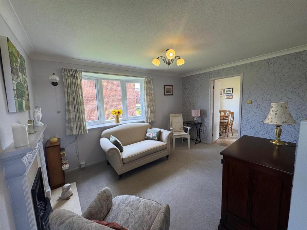 Additional image 3 of Oakway, Birkenshaw