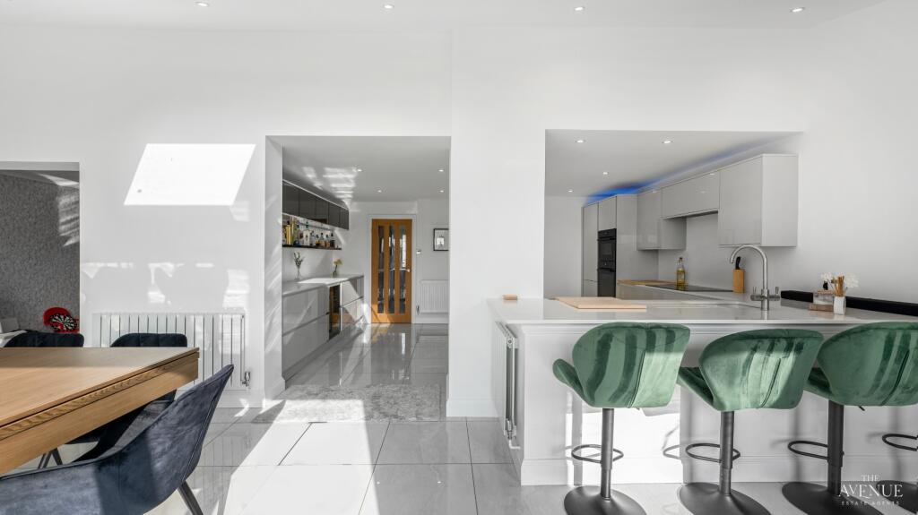 Additional image 8 of 28 Gainsborough Drive, Tamworth