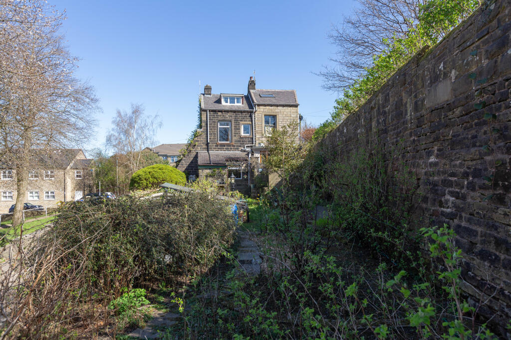 Additional image 3 of Ivegate, Colne, BB8