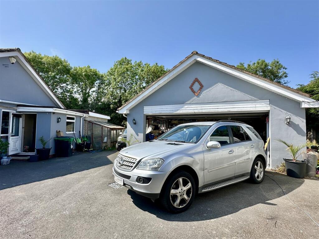 Additional image 28 of Birchfield Road, Headless Cross