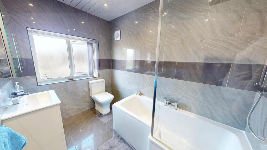 Additional image 11 of Glenaire Drive, Baildon