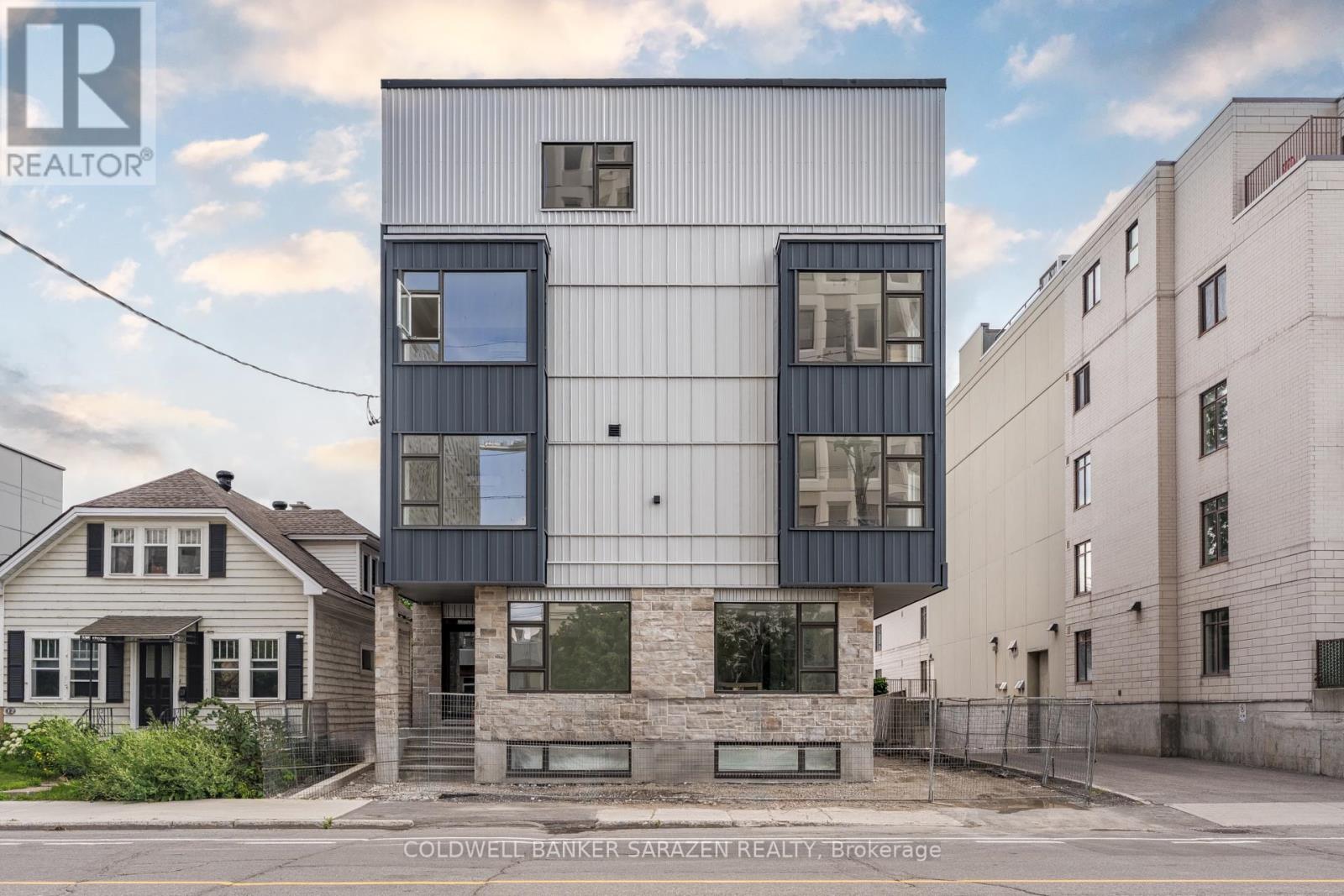 201 - 10 MCARTHUR AVENUE|Ottawa, Ontario K1L6R2