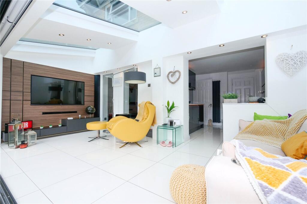 Additional image 5 of Roundhead Fold, Apperley Bridge, Bradford, West Yorkshire, BD10