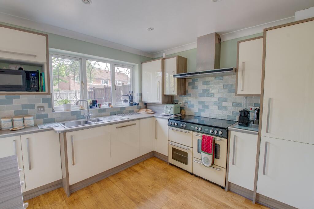 Additional image 5 of The Meadows, Catshill, Bromsgrove, Worcestershire, B61