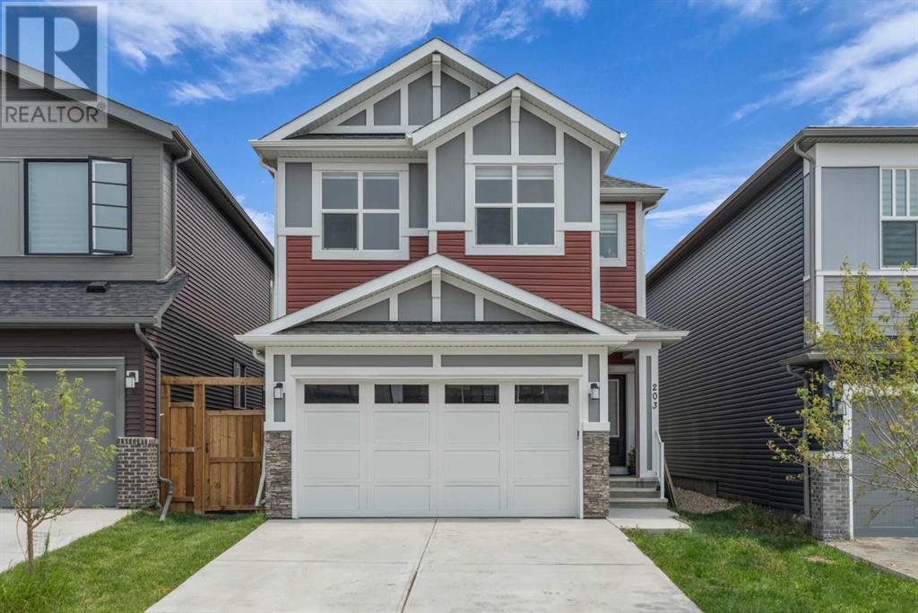 203 Lucas Close NW|Calgary, Alberta T3P1Z4