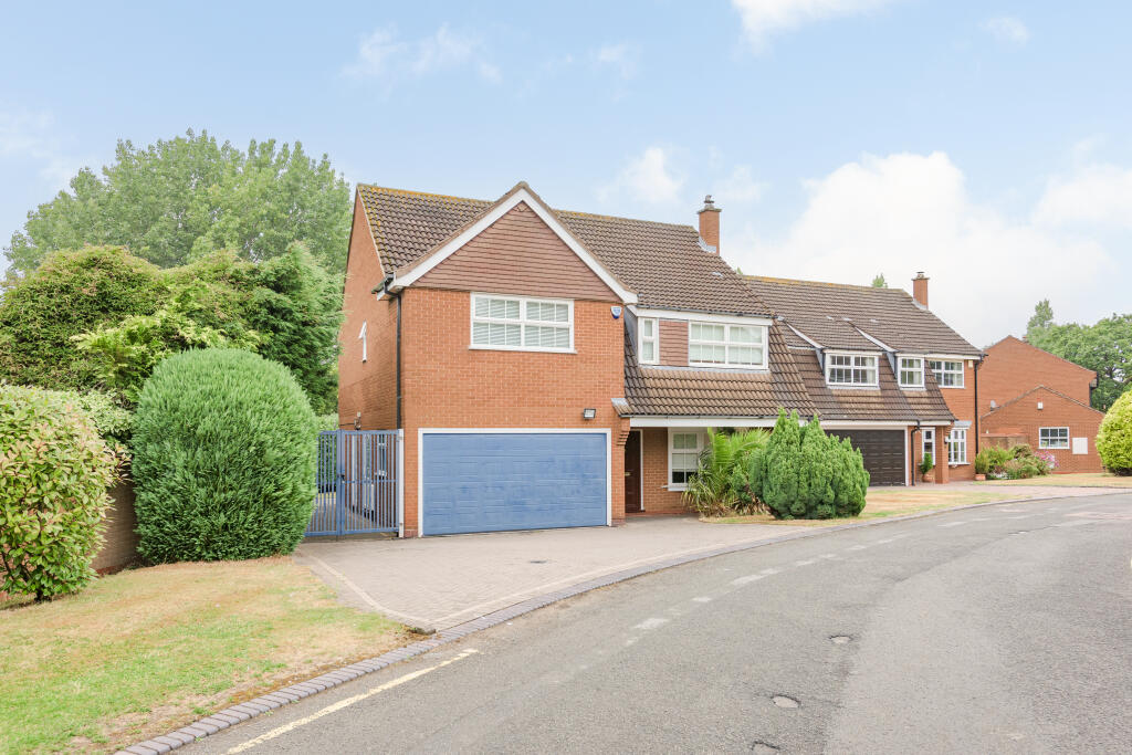 3 Ryknild Close, Sutton Coldfield, B74 4UP