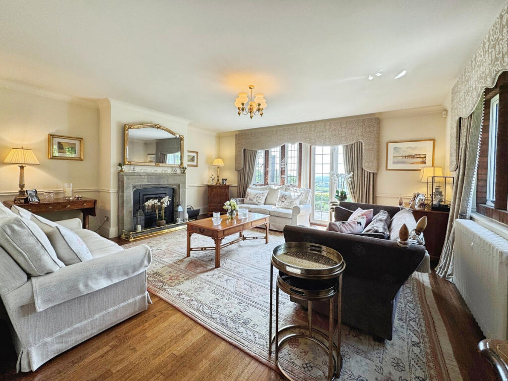 Additional image 7 of Ullenhall Lane, Over 10 Acres with Stables, Swimming Pool