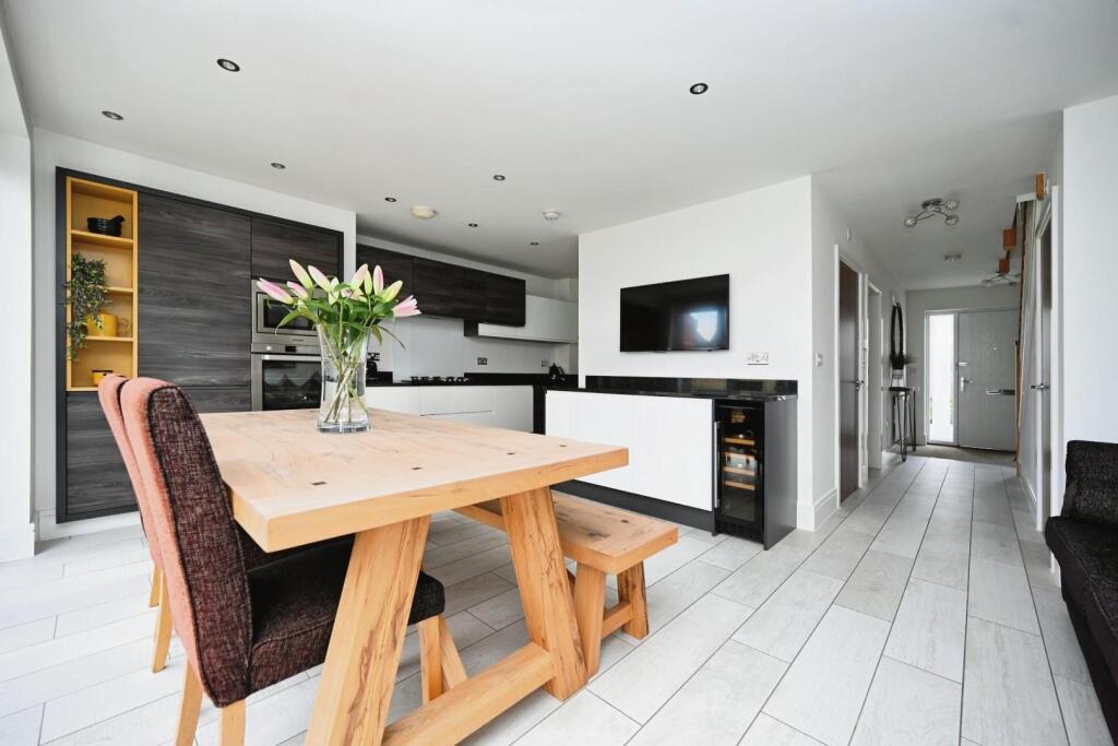 Additional image 4 of Providence Avenue, Bradford