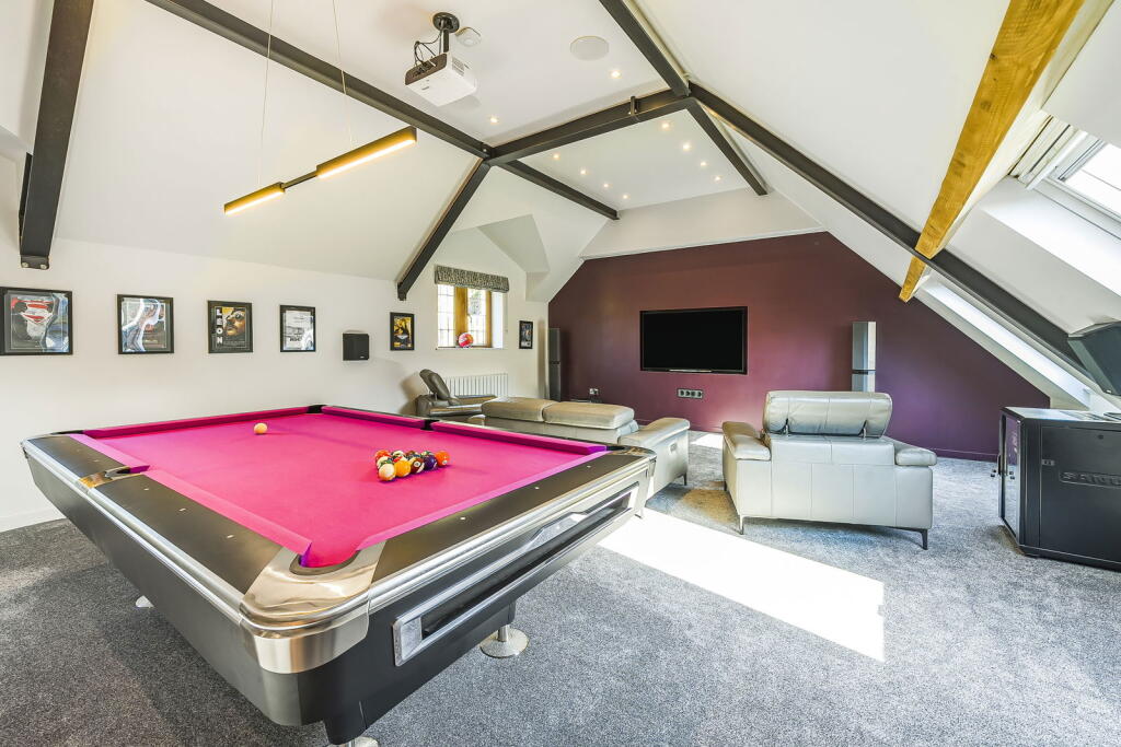 Additional image 25 of Littlebeck, Gilstead Lane, Bingley, BD16 3LN