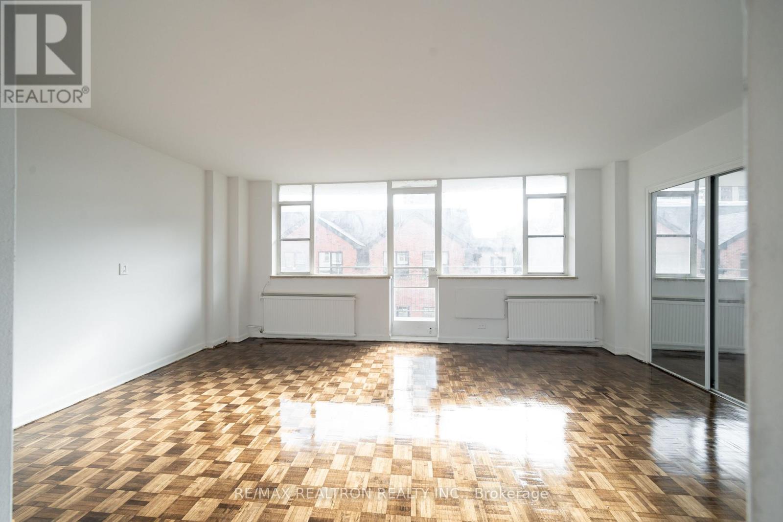 107 - 25 BEDFORD ROAD|Toronto (Annex), Ontario M5R2K1