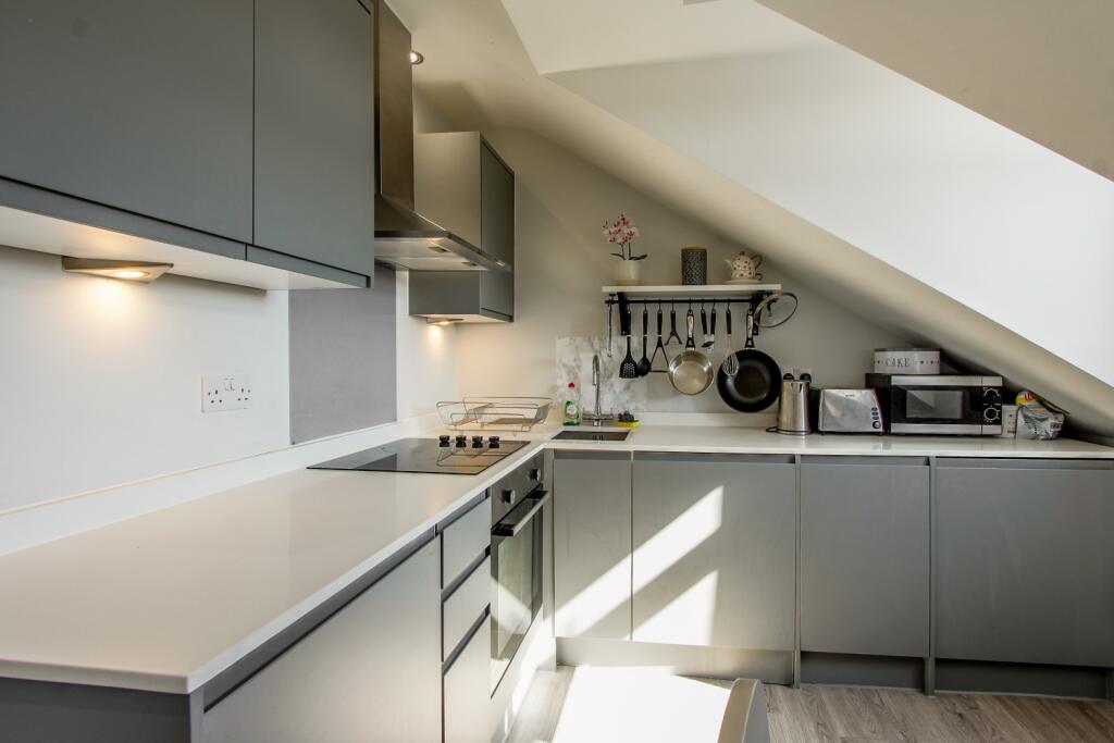 Additional image 5 of Flat 7 Central House, Church Street, Yeovil